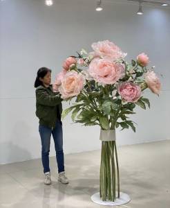 Cụm hoa xuân nhẹ nhàng